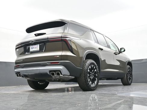 Used 2024 Chevrolet Traverse Z71 w/ Enhanced Driving Package image 44