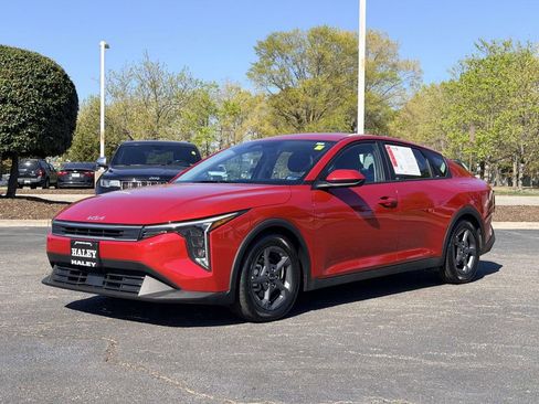 Used 2025 Kia K4 LXS image 23