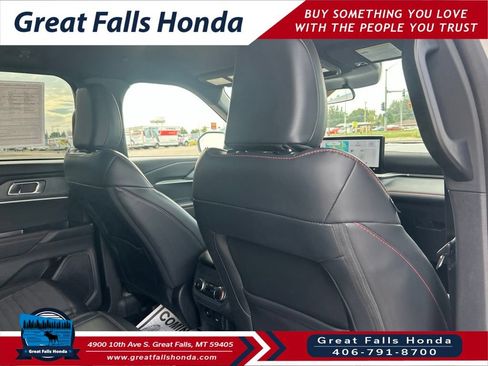 Used 2025 Ford Explorer ST-Line w/ ST-Line Street Pack AWD/4WD image 30
