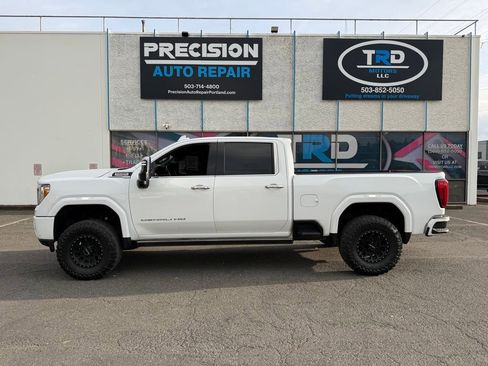 Used 2022 GMC Sierra 2500 Denali AWD/4WD image 2