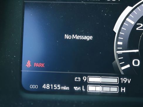 Used 2024 Toyota Tundra Limited w/ Power Package AWD/4WD image 26