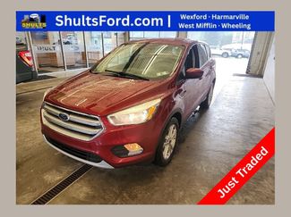 Used 2017 Ford Escape SE w/ SE Cold Weather Package AWD/4WD video 1