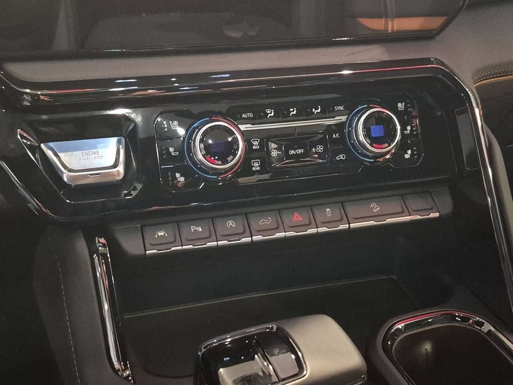 New 2026 GMC Sierra 1500 AT4 w/ AT4 Premium Package AWD/4WD image 8