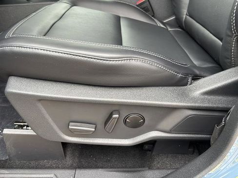 New 2025 Ford Bronco Outer Banks w/ Black Appearance Package image 11