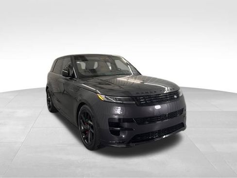 New 2025 Land Rover Range Rover Sport Dynamic SE image 4
