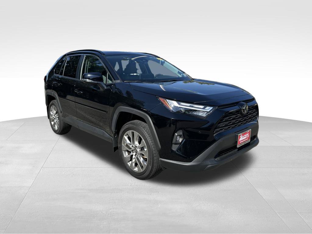 Used 2025 Toyota RAV4 XLE Premium w/ Weather Package AWD/4WD image 8