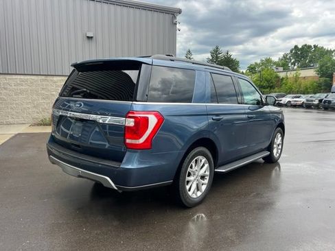 Used 2020 Ford Expedition XLT w/ Equipment Group 202A AWD/4WD image 5