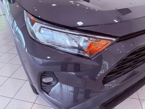 Used 2021 Toyota RAV4 XLE FWD image 14