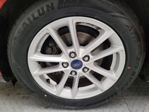 Used 2018 Ford Focus SE FWD image 31