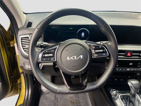 Used 2024 Kia Seltos SX image 11