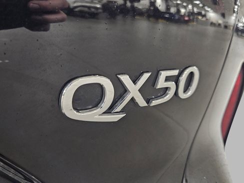 Certified 2025 INFINITI QX50 Luxe w/ Accent Package image 30