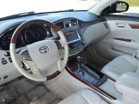 Used 2011 Toyota Avalon Limited FWD image 13