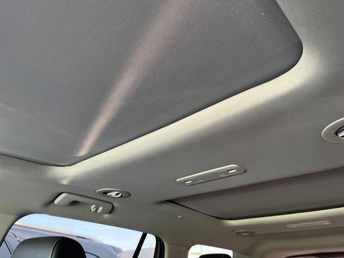 Used 2020 GMC Acadia SLT w/ Premium Package FWD image 22