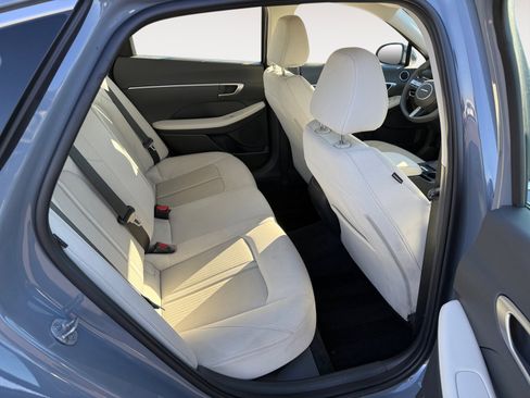 Certified 2025 Hyundai Sonata SE image 18