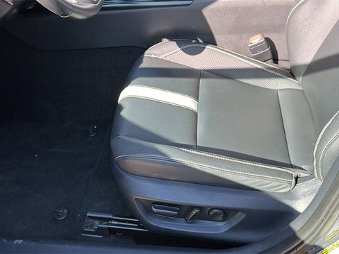 Certified 2025 Toyota Camry SE image 9