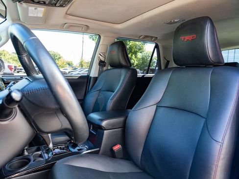 Used 2020 Toyota 4Runner TRD Off-Road Premium w/ Moonroof Package AWD/4WD image 24