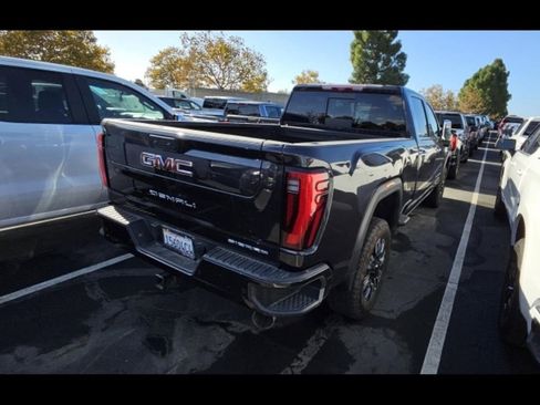 Used 2024 GMC Sierra 2500 Denali w/ Denali Reserve Package image 2