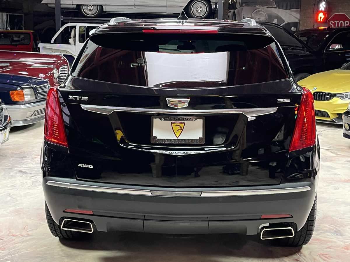 Used 2017 Cadillac XT5 Luxury w/ Driver Awareness Package AWD/4WD image 5