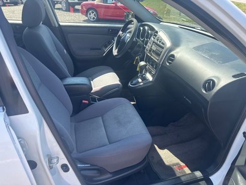 Used 2003 Pontiac Vibe w/ Power Group Value Package FWD image 26