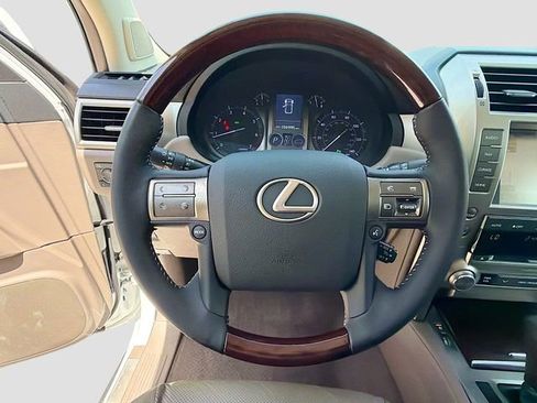 Used 2015 Lexus GX 460 w/ Premium Package AWD/4WD image 39
