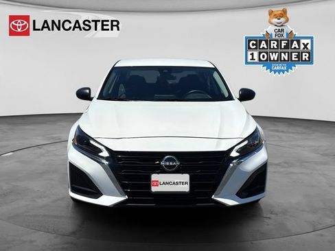 Used 2025 Nissan Altima 2.5 SV FWD image 2