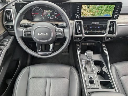Used 2023 Kia Sorento EX FWD image 10