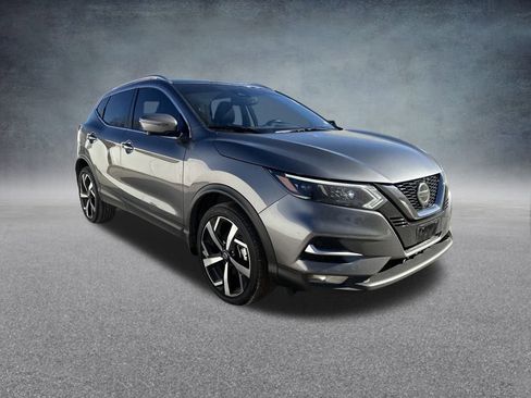Used 2022 Nissan Rogue Sport SL w/ Premium Package image 9