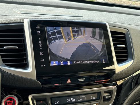 Used 2017 Honda Pilot Elite image 25
