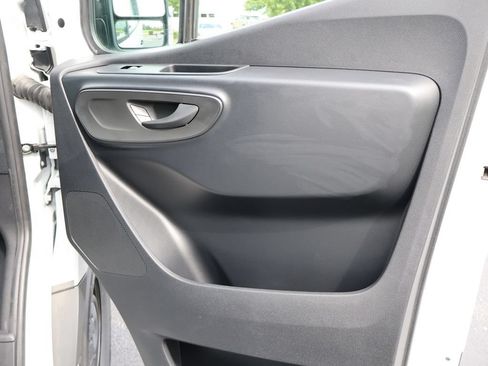 Used 2025 Mercedes-Benz Sprinter 2500 image 11