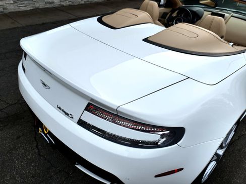 Used 2015 Aston Martin V8 Vantage S image 76