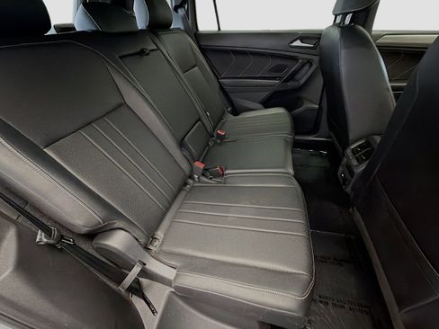 Used 2023 Volkswagen Tiguan SE R-Line image 14