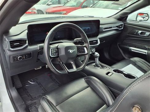 Used 2024 Ford Mustang Premium image 7