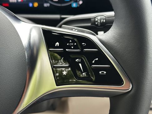Certified 2025 Mercedes-Benz GLA 250 4MATIC image 29