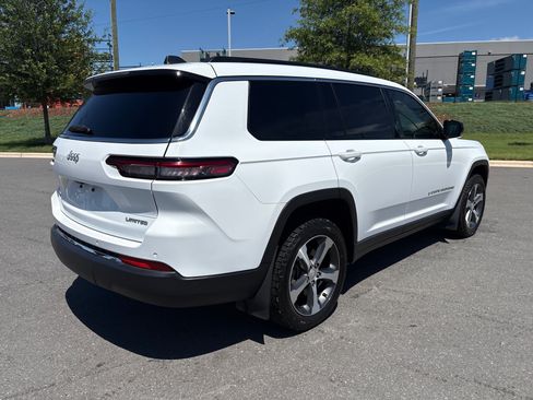 Used 2024 Jeep Grand Cherokee L Limited AWD/4WD image 9