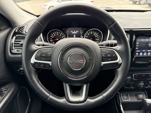 Used 2019 Jeep Compass Altitude image 11