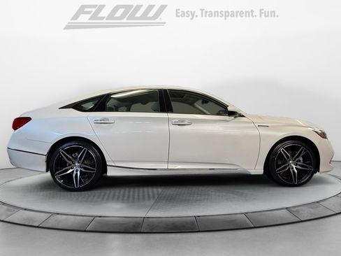 Used 2022 Honda Accord Touring image 10