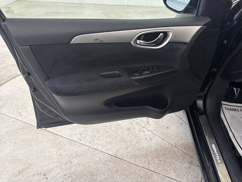 Used 2013 Nissan Sentra SV FWD image 33