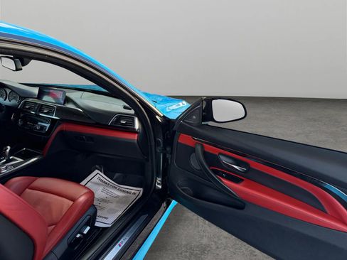 Used 2018 BMW M4 Coupe RWD image 17