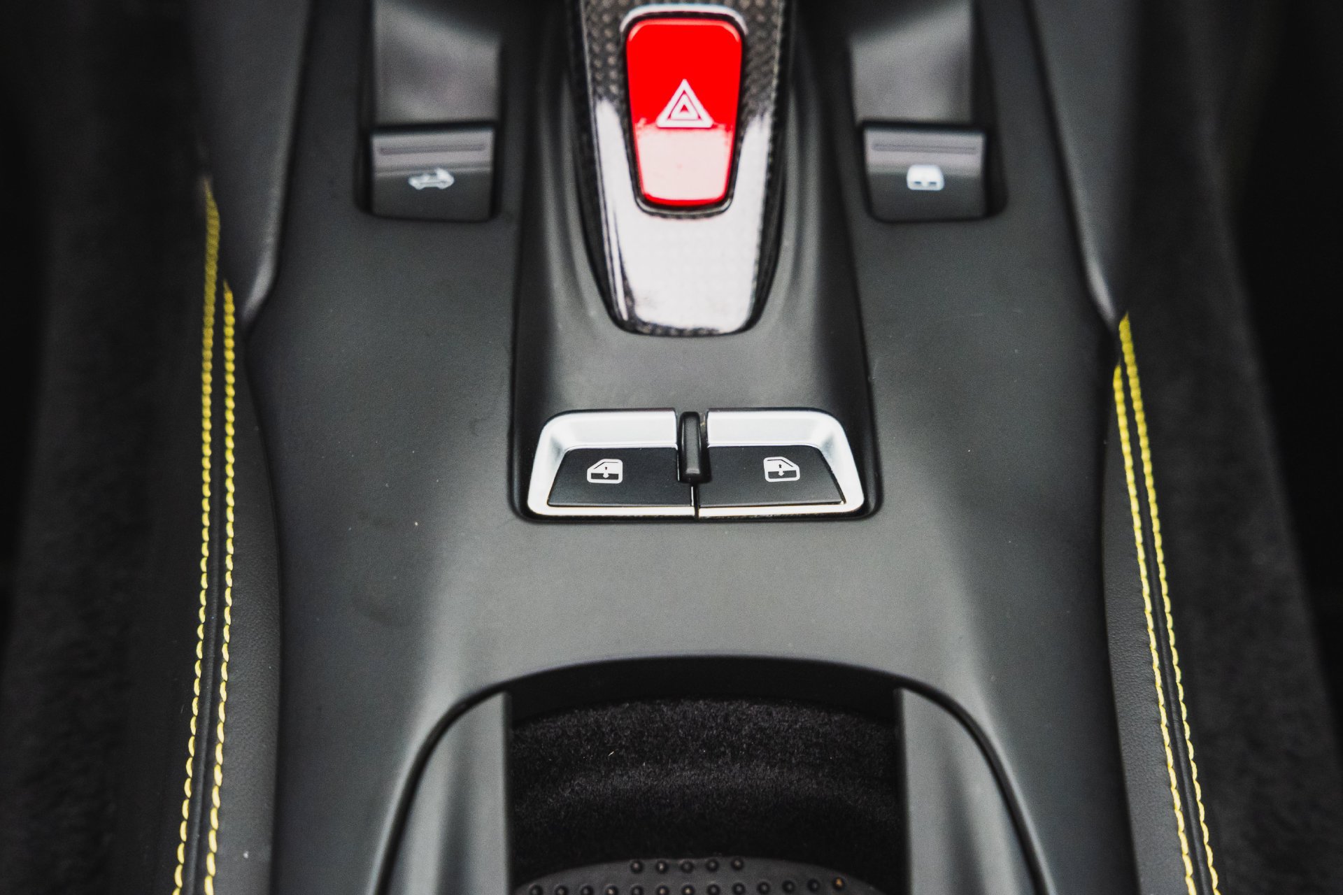 Used 2022 Ferrari 812 GTS RWD image 69