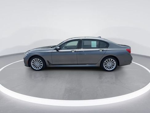 Used 2017 BMW 750i xDrive AWD/4WD image 4