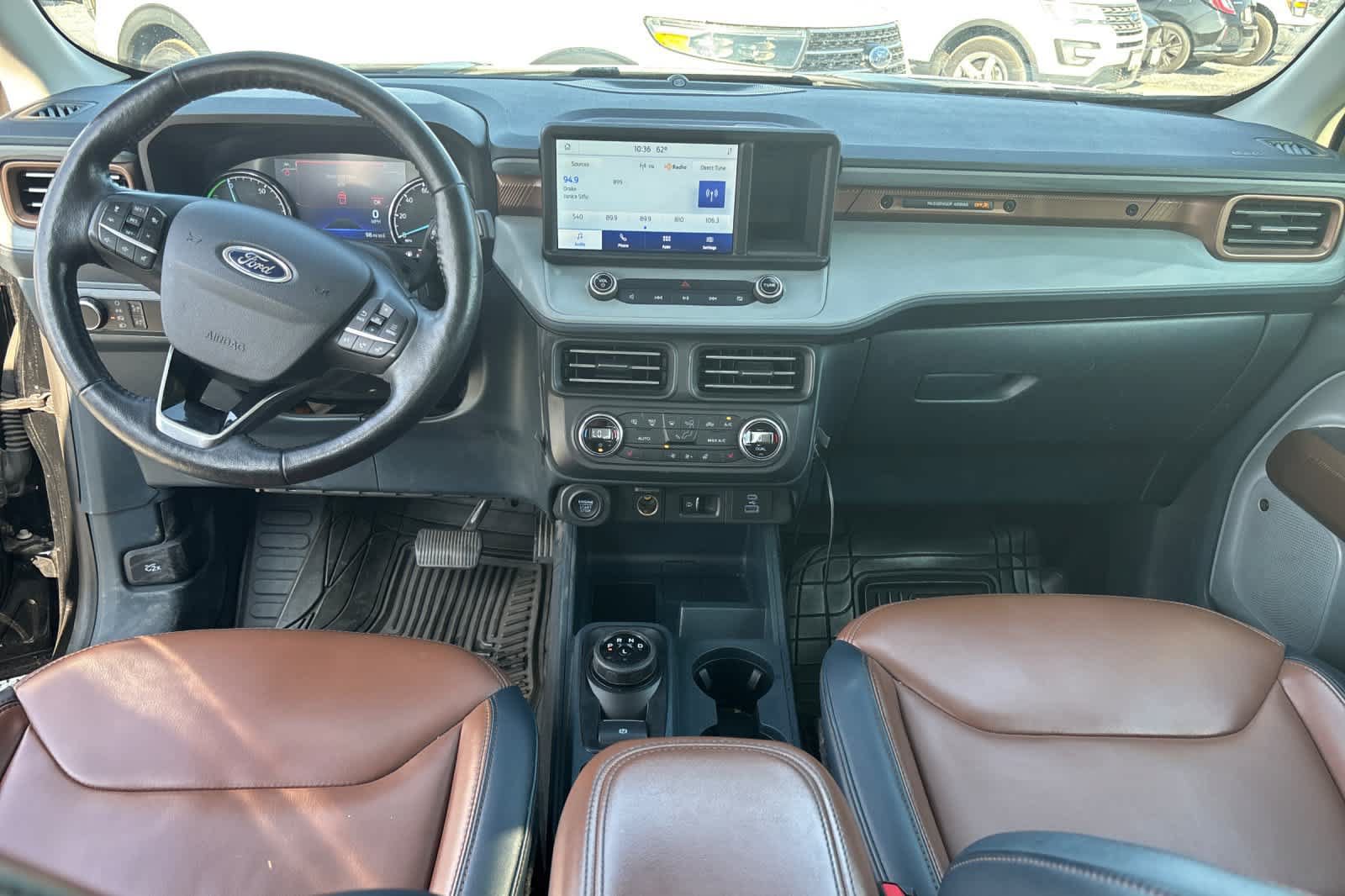 Used 2022 Ford Maverick Lariat w/ Lariat Luxury Package FWD image 3