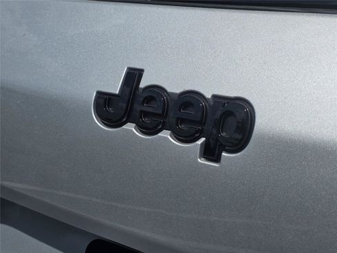 New 2025 Jeep Grand Cherokee L Altitude image 33