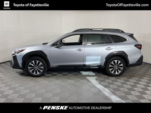 Used 2023 Subaru Outback Limited image 2