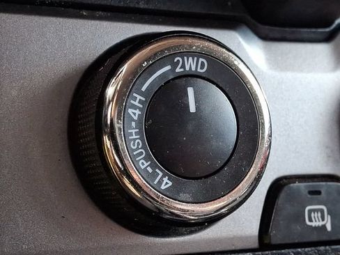 Used 2017 Toyota Tacoma SR5 w/ Tow Package AWD/4WD image 23