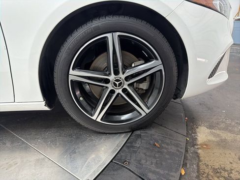 Used 2019 Mercedes-Benz A 220 image 9