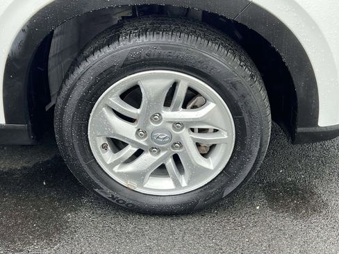 Used 2023 Hyundai Venue SE image 9