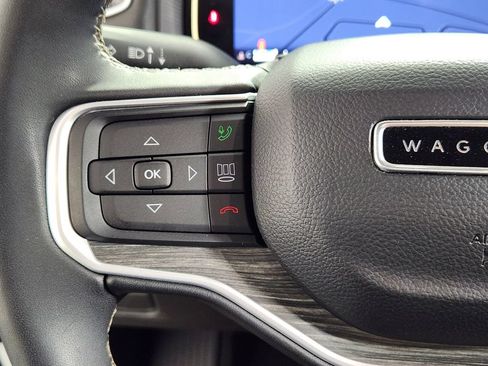 Used 2024 Jeep Wagoneer L Series II w/ Flexible Seating Group AWD/4WD image 18