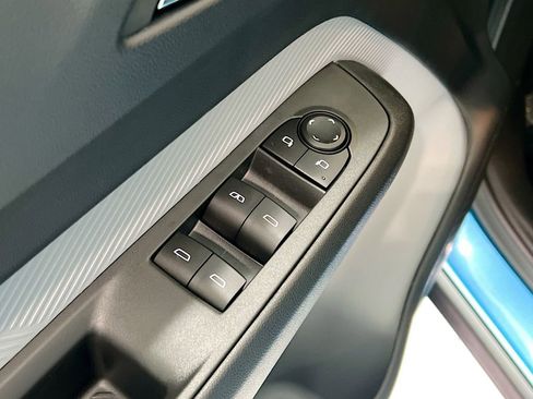 New 2027 Chevrolet Bolt LT image 31