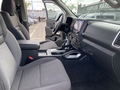 Used 2023 Nissan Frontier SV w/ Graphics Package RWD image 22
