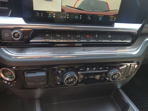Used 2023 Chevrolet Silverado 1500 LTZ w/ Technology Package AWD/4WD image 27